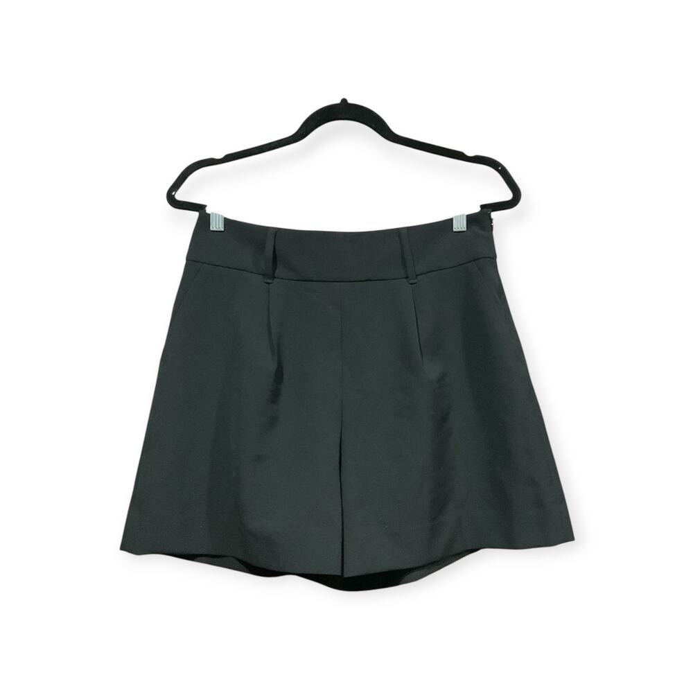 White House Black Market The 5” Short Women 8 Black